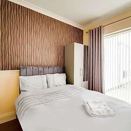 Oyo Eastbourne 3*