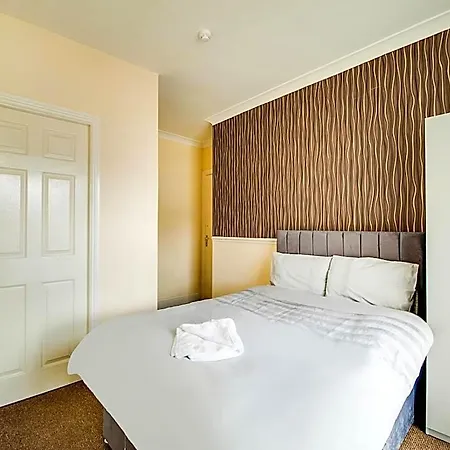 Oyo Eastbourne 3*